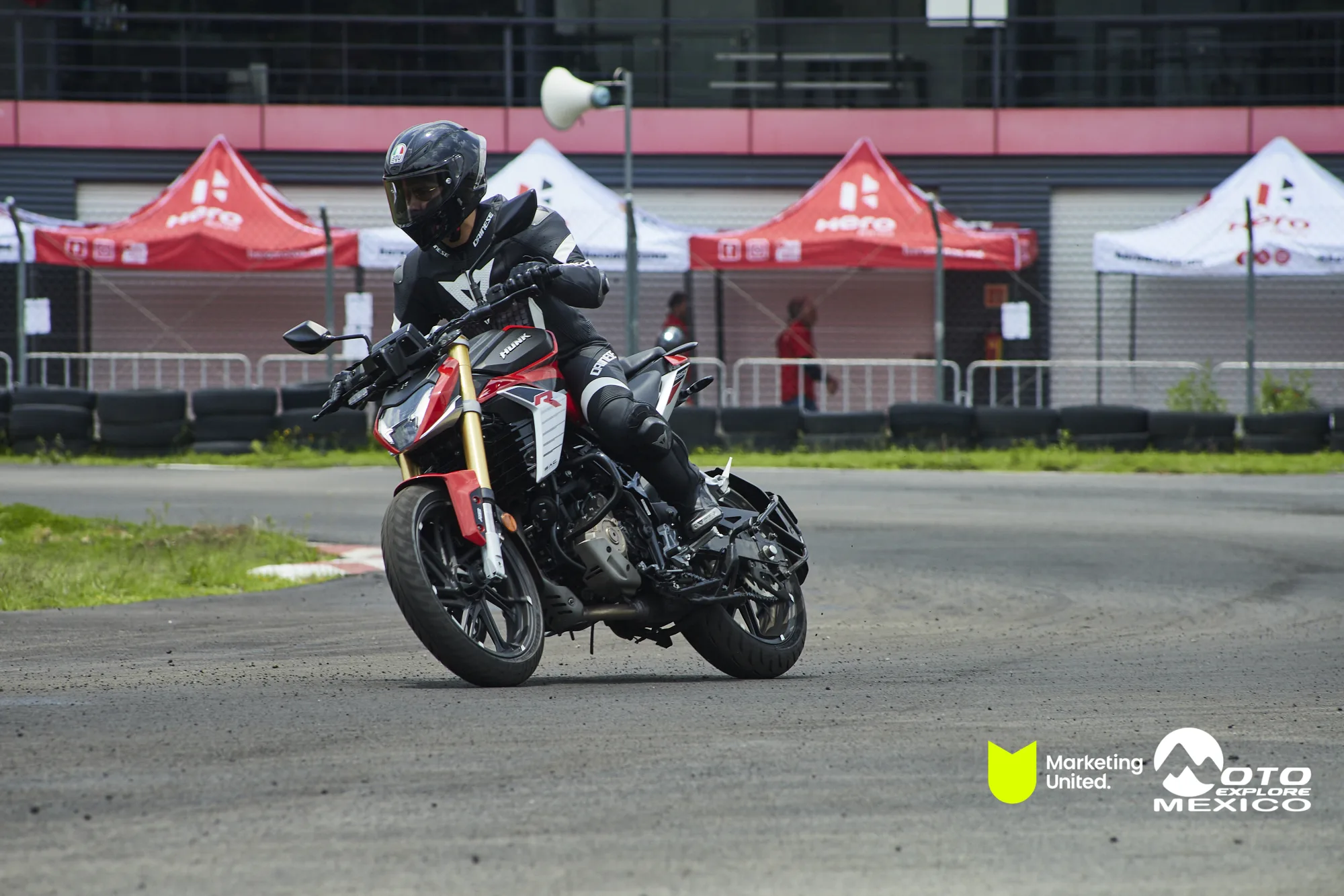 HUNK TRACKDAY 143